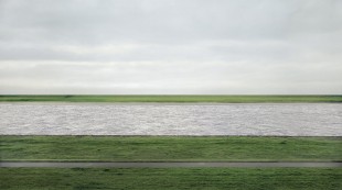 Andreas-Gursky-Rhein-II